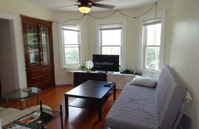 Photo of 446 Washington St.