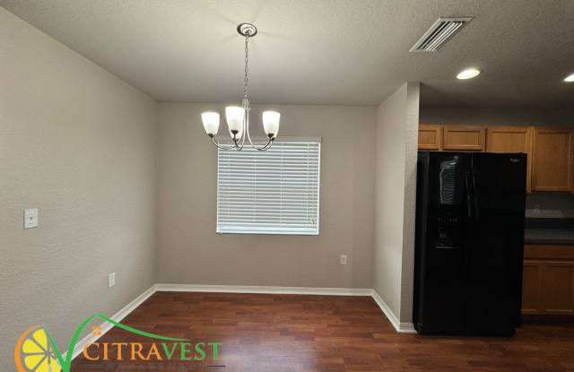 704 Overlook Grove Dr