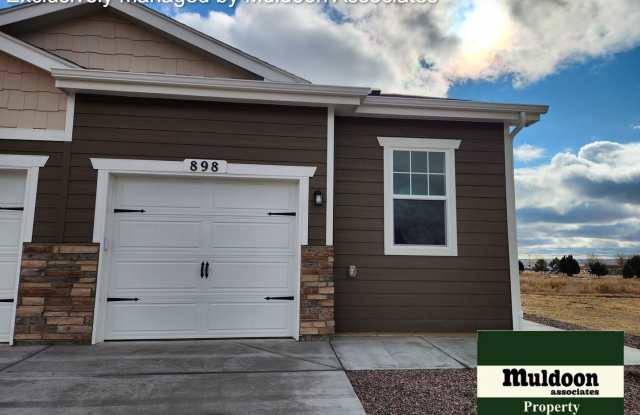Available now! New Duplex Home in Pueblo West!