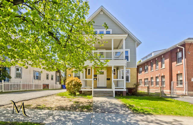 122 Fort Pleasant Ave