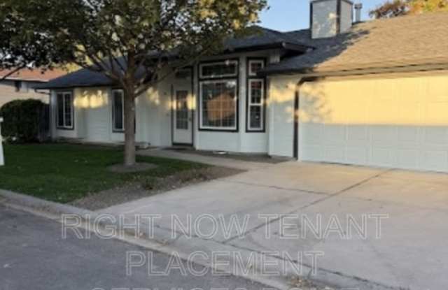 2256 North Pawnee Lane