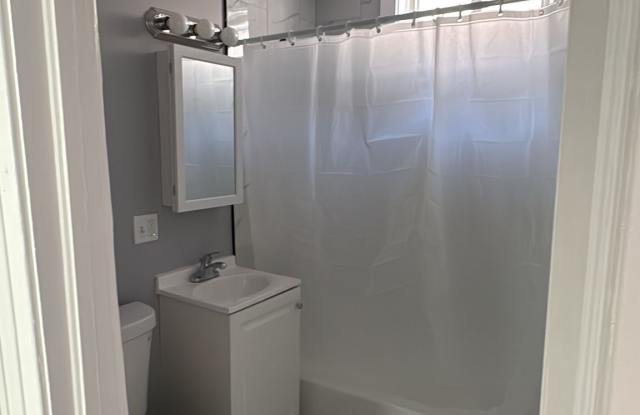 265 West Ivy Street - 2