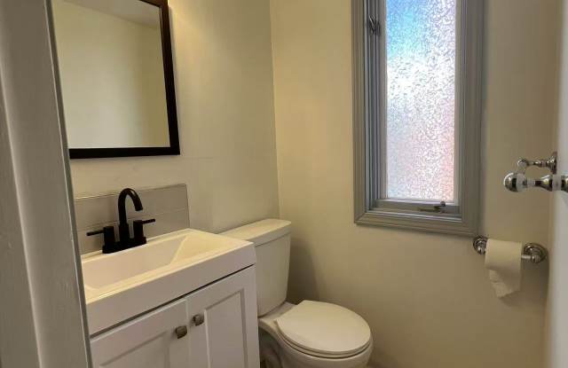 Photo of 4011 Beechwood Blvd