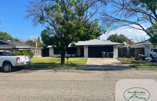 343 Sunset Dr