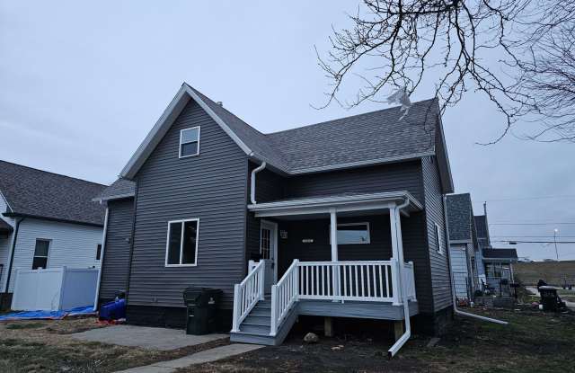 SW 4 bedroom 2 bath fully remodeled home!