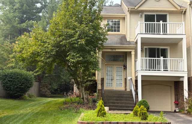 15618 MONTVIEW Drive