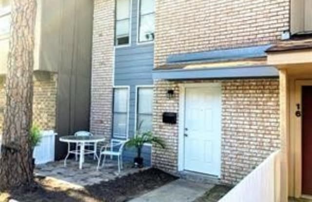 1905 N Ben Wilson #15 Street