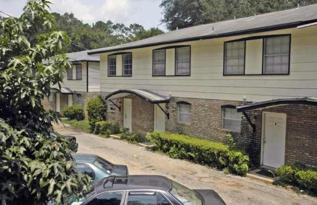 1734 Hartsfield Road