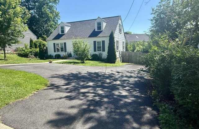 2903 Oak Knoll Drive
