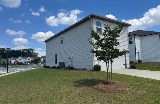 312 Grey Falcon Ave.