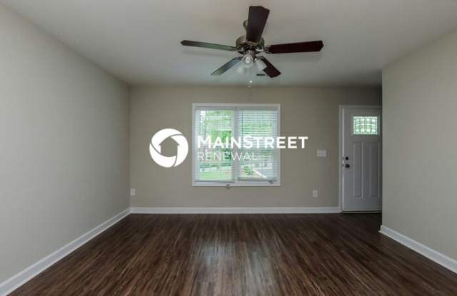 492 Rogers Lake Road East