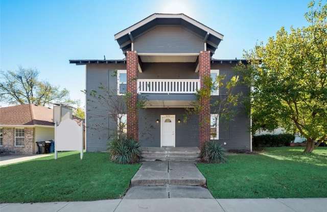 626 W Crawford Street