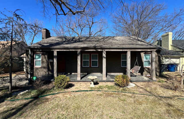 Beautifully renovated Midtown charmer