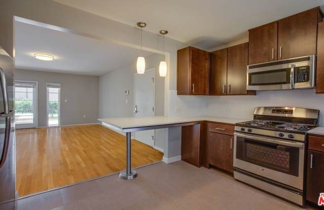 1012 Fredrick Street unit: 3