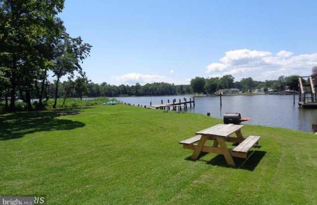 7823 DENTON Avenue unit: 4