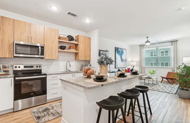 Photo of Allora Ashley Park