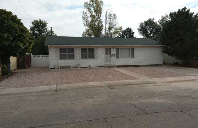 Photo of MOVE IN SPECIAL, 1/2 OFF FIRST FULL MONTHS RENT. ALL PROSPECTIVE TENANTS MUST SUBMIT A $58 NON-REFUNDABLE APPLICATION FEE PER APPLICANT ONLINE AND BE PRE-QUALIFIED PRIOR TO ANY SHOWINGS