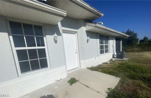 1543 Hightower Avenue S