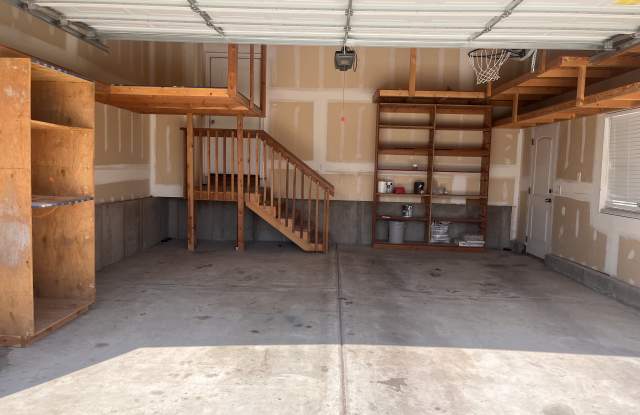 801 North Devonshire Drive