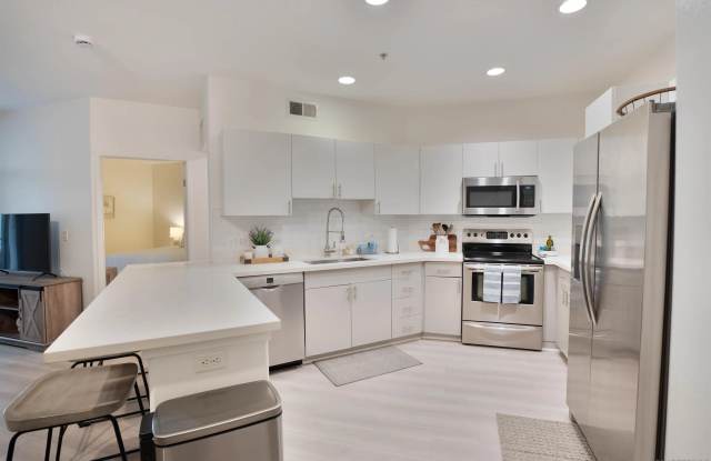 Photo of 1501 Front St unit: 329