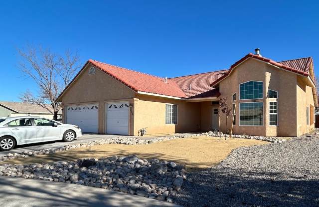 366 Hollyhock Circle