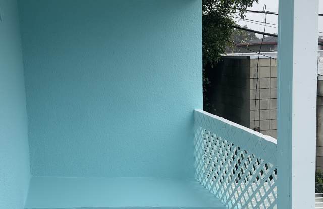 2143 North Windsor Avenue