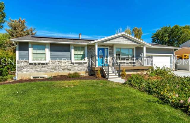 1978 W Western Charm Dr