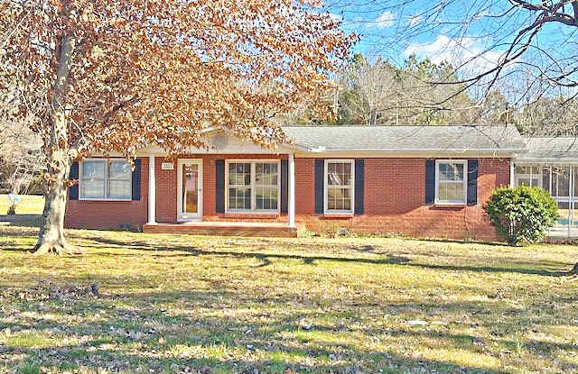 Photo of 3351 Pembroke Road