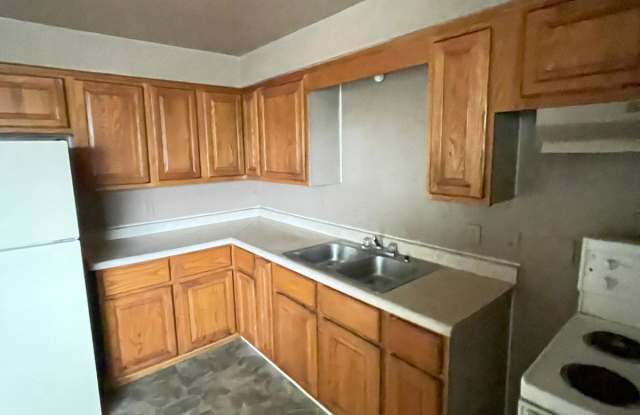 8746 West Carmen Avenue - 4