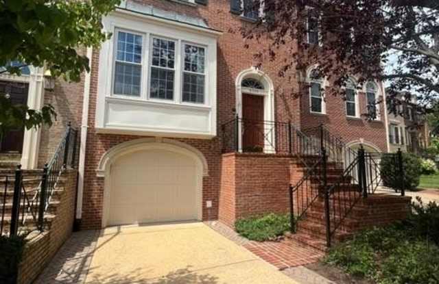 6323 BARCROFT MEWS Drive