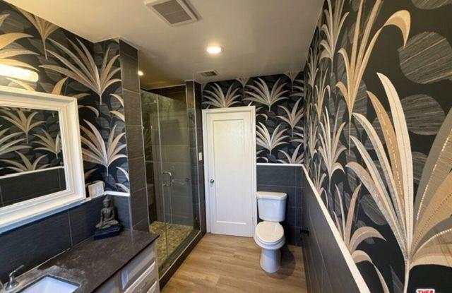 1411 North Avon Street