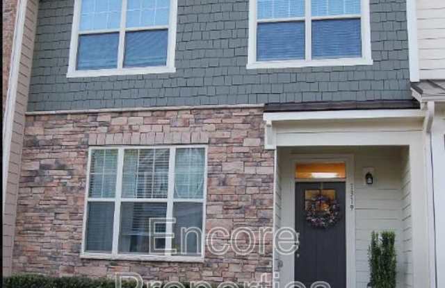1319 Lakestone Village Lane