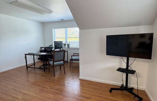 114 SAINT CLAIRE Place unit: 202