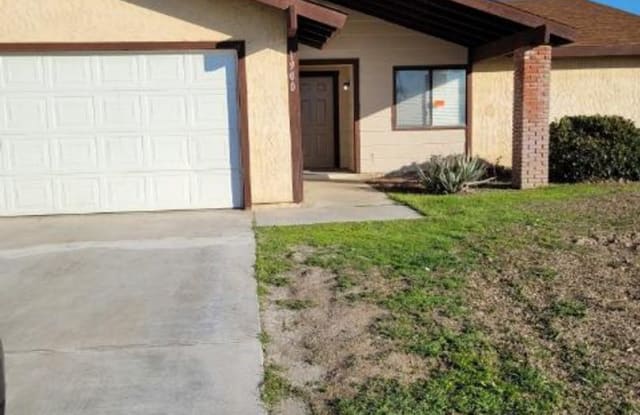 1900 Springfield Ave. - 1900 Springfield Avenue, Bakersfield, CA 93304