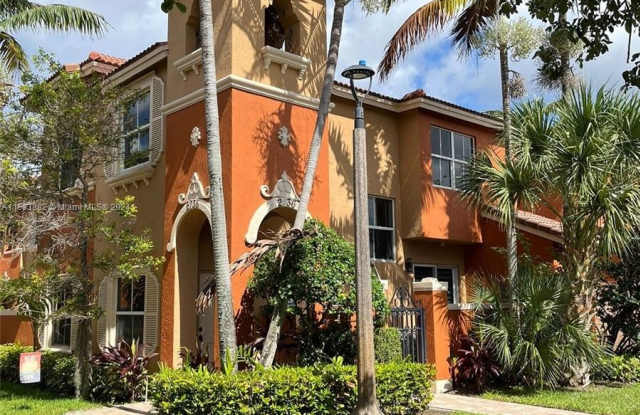 2736 SW 120th Ter