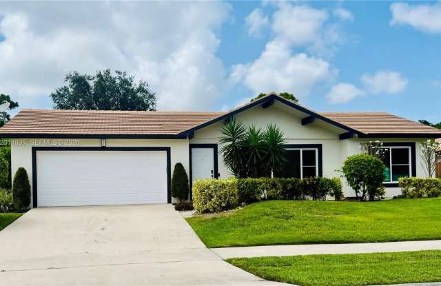 2411 NW 31st St