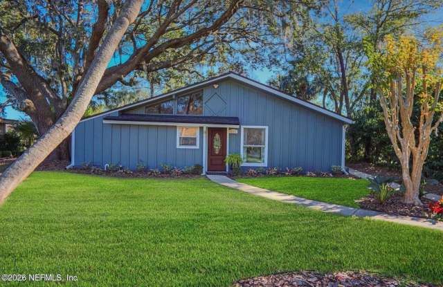 10123 LEISURE Lane N