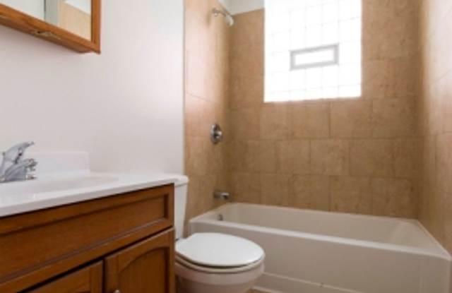 7241-49 S Phillips Ave