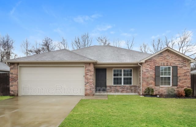 1149 S Splash Dr - 1149 South Splash Drive, Fayetteville, AR 72701