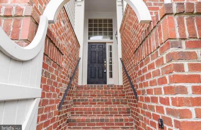 43258 SUNDERLEIGH SQUARE