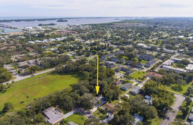 645 18th Place - 645 18th Place, Vero Beach, FL 32960