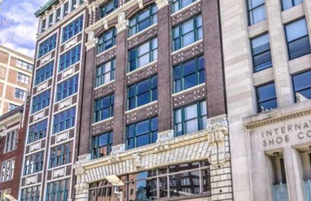 East Bank Lofts in the heart of the Washington Ave Loft District