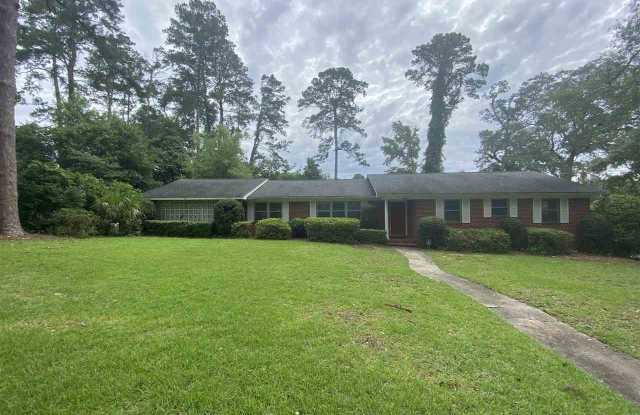 1006 IVANHOE RD