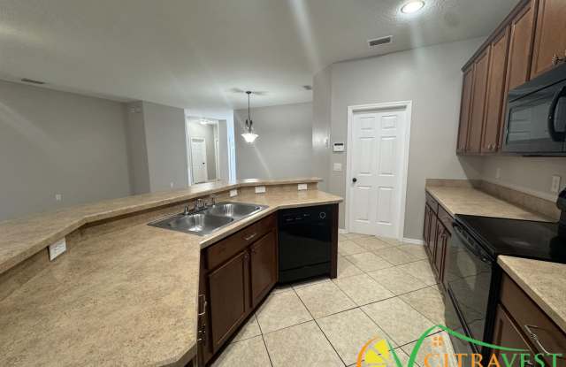 5645 Forest Ridge Dr