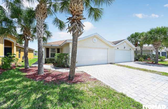 Charming 3BR/2BA House in Lehigh Acres