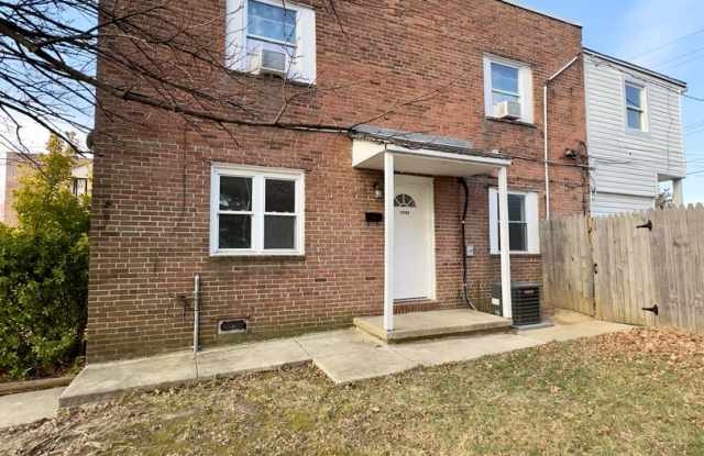 3 Bedroom/1 Bathroom Apartment in Parkville, MD-ALL UTILITIES INCLUDED!!!