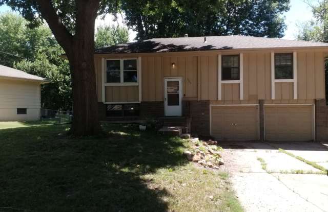 Photo of AVAILABLE SOON! - Blue Springs MO home for rent!