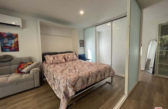 Photo of 3708 Woodcliff Rd