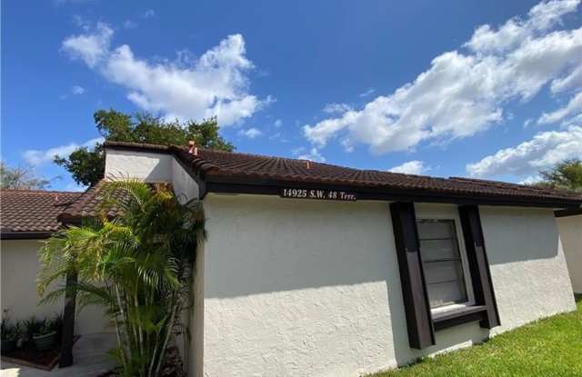 Photo of 14925 SW 48TH TER