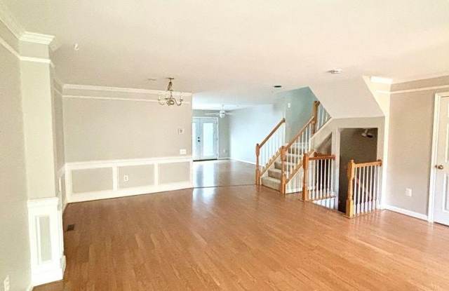 12411 CARTERS GROVE Place